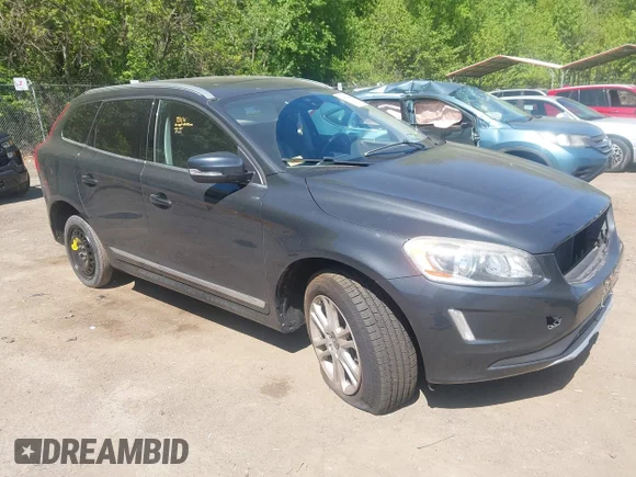 ✅ 2015 Volvo XC60 T5 • VIN: YV4612RK6F2704933 • Lot: 44894458. Wystawiony na IAAI z przebiegiem 132 380 mil. Bezpłatny archiwum sprzedaży aukcyjnych z USA i szczegółowy raport historii pojazdu na DreamBid. Zdjęcie 1.