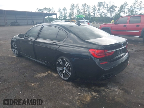 ✅ 2017 BMW 7 Series 740i • VIN: WBA7E2C38HG741062 • Lot: 42629220. Wystawiony na IAAI z przebiegiem 101 784 mil. Bezpłatny archiwum sprzedaży aukcyjnych z USA i szczegółowy raport historii pojazdu na DreamBid. Zdjęcie 3.