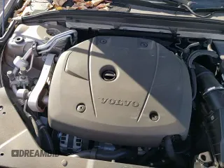 ✅ 2021 Volvo V60 • VIN: YV4102WK0M1071558 • Lot: 84513674. Listed on Copart with 31,293 mi. Free auction sales archive from the USA and detailed vehicle history report at DreamBid. Image 14.