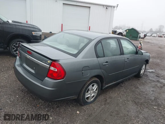 ✅ 2004 Chevrolet Malibu LS • VIN: 1G1ZT54824F127954 • Lot: 44020953. Wystawiony na IAAI z przebiegiem 242 552 mil. Bezpłatny archiwum sprzedaży aukcyjnych z USA i szczegółowy raport historii pojazdu na DreamBid. Zdjęcie 4.