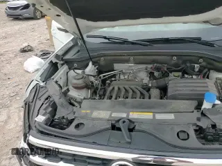 ✅ 2021 Volkswagen Atlas SE • VIN: 1V2NE2CA8MC201414 • Lot: 84286835. Listed on Copart with 87,396 mi. Free auction sales archive from the USA and detailed vehicle history report at DreamBid. Image 17.