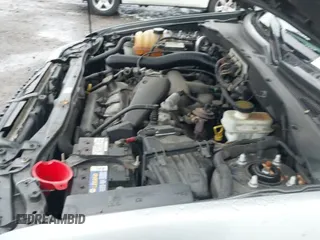 ✅ 2006 Ford Escape XLT • VIN: 1FMCU93156KC03131 • Lot: 43436653. Wystawiony na IAAI z przebiegiem 92 330 mil. Bezpłatny archiwum sprzedaży aukcyjnych z USA i szczegółowy raport historii pojazdu na DreamBid. Zdjęcie 19.