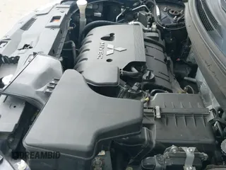 ✅ 2018 Mitsubishi Outlander ES • VIN: JA4AD2A37JZ060667 • Lot: 43377235. Listed on IAAI with 131,686 mi. Free auction sales archive from the USA and detailed vehicle history report at DreamBid. Image 19.