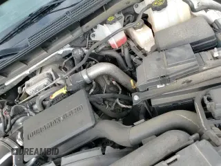 ✅ 2023 GMC Sierra 3500HD SLE • VIN: 1GT49TEY2PF212185 • Lot: 92216385. Wystawiony na Copart z przebiegiem 73 041 mil. Bezpłatny archiwum sprzedaży aukcyjnych z USA i szczegółowy raport historii pojazdu na DreamBid. Zdjęcie 13.