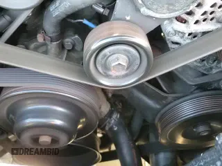 ✅ 1990 Ford Thunderbird • VIN: 1FAPP64R7LH152665 • Лот: 82859924. Опубликован ранее на Copart с пробегом 103 668 миль. Бесплатный доступ к архиву аукционных продаж из США и подробный отчёт об истории автомобиля на DreamBid. Изображение 13.