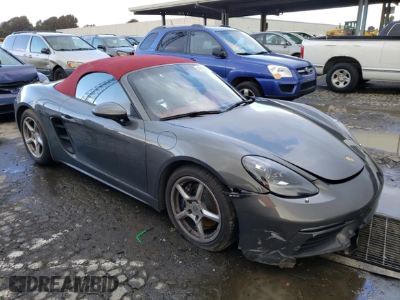 ✅ 2018 Porsche 718 Boxster • VIN: WP0CA2A86JS210697 • Lot: 42892433. Wystawiony na Copart z przebiegiem 31 879 mil. Bezpłatny archiwum sprzedaży aukcyjnych z USA i szczegółowy raport historii pojazdu na DreamBid. Zdjęcie 4.