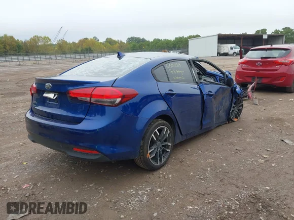 ✅ 2018 Kia Forte LX • VIN: 3KPFK4A75JE195853 • Лот: 43308442. Опубликован ранее на IAAI с пробегом Не указан. Бесплатный доступ к архиву аукционных продаж из США и подробный отчёт об истории автомобиля на DreamBid. Изображение 4.