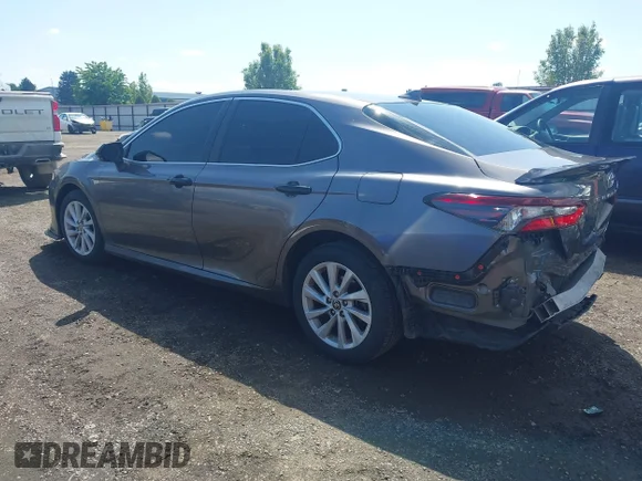 ✅ 2022 Toyota Camry LE • VIN: 4T1C11BK1NU051744 • Lot: 45228664. Wystawiony na IAAI z przebiegiem 81 253 mil. Bezpłatny archiwum sprzedaży aukcyjnych z USA i szczegółowy raport historii pojazdu na DreamBid. Zdjęcie 3.