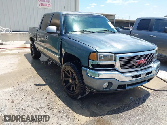 ✅ 2007 GMC Sierra 1500 SL • VIN: 2GTEC13V971106617 • Lot: 45109507. Listed on IAAI with 214,333 mi. Free auction sales archive from the USA and detailed vehicle history report at DreamBid. Image 1.