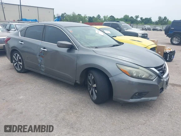✅ 2017 Nissan Altima SV • VIN: 1N4AL3AP8HC496495 • Lot: 45065114. Wystawiony na IAAI z przebiegiem 117 919 mil. Bezpłatny archiwum sprzedaży aukcyjnych z USA i szczegółowy raport historii pojazdu na DreamBid. Zdjęcie 1.