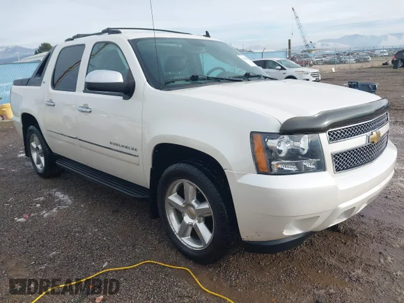 ✅ 2011 Chevrolet Avalanche LTZ • VIN: 3GNTKGE36BG124959 • Lot: 43768107. Wystawiony na IAAI z przebiegiem 81 206 mil. Bezpłatny archiwum sprzedaży aukcyjnych z USA i szczegółowy raport historii pojazdu na DreamBid. Zdjęcie 1.