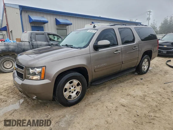 ✅ 2014 Chevrolet Suburban LT • VIN: 1GNSCJE04ER178678 • Лот: 93516575. Опубликован ранее на Copart с пробегом 198 656 миль. Бесплатный доступ к архиву аукционных продаж из США и подробный отчёт об истории автомобиля на DreamBid. Изображение 1.