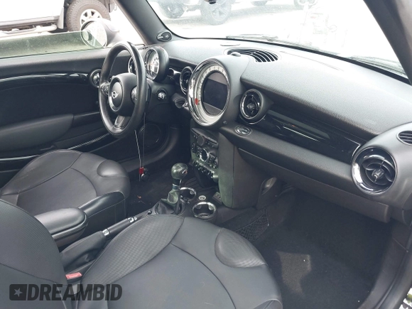 ✅ 2013 MINI Hardtop S • VIN: WMWSV3C5XDT395292 • Lot: 43978081. Wystawiony na IAAI z przebiegiem 142 899 mil. Bezpłatny archiwum sprzedaży aukcyjnych z USA i szczegółowy raport historii pojazdu na DreamBid. Zdjęcie 5.