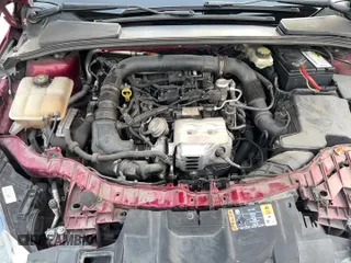 ✅ 2017 Ford Focus SE • VIN: 1FADP3FE5HL254076 • Лот: 93968195. Опубликован ранее на Copart с пробегом 108 358 миль. Бесплатный доступ к архиву аукционных продаж из США и подробный отчёт об истории автомобиля на DreamBid. Изображение 11.