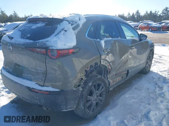 ✅ 2024 Mazda CX-30 Carbon Edition • VIN: 3MVDMBXY4RM717328 • Lot: 44330612. Wystawiony na IAAI z przebiegiem 15 207 mil. Bezpłatny archiwum sprzedaży aukcyjnych z USA i szczegółowy raport historii pojazdu na DreamBid. Zdjęcie 4.