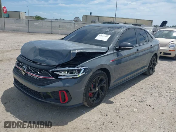 ✅ 2023 Volkswagen Jetta Autobahn • VIN: 3VW2T7BU1PM051956 • Lot: 44833360. Wystawiony na IAAI z przebiegiem 64 466 mil. Bezpłatny archiwum sprzedaży aukcyjnych z USA i szczegółowy raport historii pojazdu na DreamBid. Zdjęcie 2.