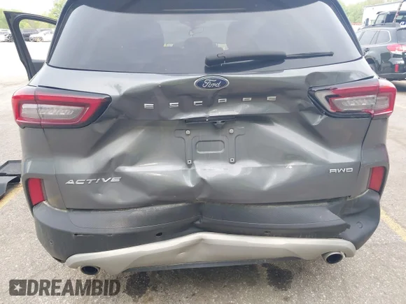 ✅ 2024 Ford Escape Active • VIN: 1FMCU9GN7RUA26796 • Lot: 45092752. Wystawiony na IAAI z przebiegiem 69 554 mil. Bezpłatny archiwum sprzedaży aukcyjnych z USA i szczegółowy raport historii pojazdu na DreamBid. Zdjęcie 6.