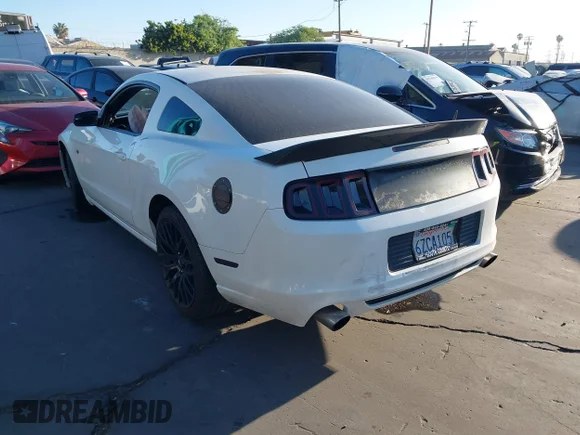✅ 2013 Ford Mustang V6 • VIN: 1ZVBP8AM4D5275672 • Лот: 44500610. Опубликован ранее на IAAI с пробегом 132 254 миль. Бесплатный доступ к архиву аукционных продаж из США и подробный отчёт об истории автомобиля на DreamBid. Изображение 3.