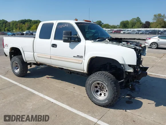 ✅ 2004 Chevrolet Silverado 2500HD LT • VIN: 1GCHK29G64E403563 • Лот: 43185853. Опубликован ранее на IAAI с пробегом 173 965 миль. Бесплатный доступ к архиву аукционных продаж из США и подробный отчёт об истории автомобиля на DreamBid. Изображение 1.