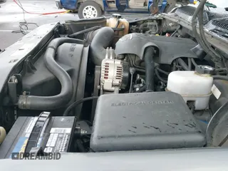 2001 Chevrolet Tahoe LT z VIN 1GNEK13T61R102886, wystawiony jako IAAI lot #41870940 z przebiegiem 267 769 mil mil oraz . Historia ofert i sprzedaży dostępna na DreamBid. Obrazek 21.