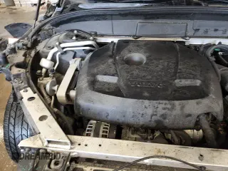 ✅ 2019 Volvo XC60 Momentum • VIN: LYV102RK9KB367764 • Lot: 71990625. Wystawiony na Copart z przebiegiem 86 067 mil. Bezpłatny archiwum sprzedaży aukcyjnych z USA i szczegółowy raport historii pojazdu na DreamBid. Zdjęcie 17.