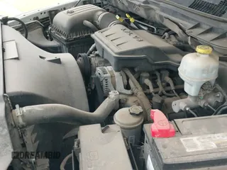 ✅ 2011 Ram 1500 SLT • VIN: 1D7RB1GP8BS672797 • Lot: 41883494. Wystawiony na IAAI z przebiegiem 181 178 mil. Bezpłatny archiwum sprzedaży aukcyjnych z USA i szczegółowy raport historii pojazdu na DreamBid. Zdjęcie 18.