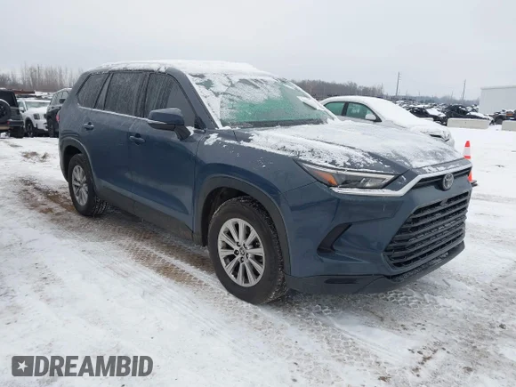 ✅ 2025 Toyota Highlander Platinum • VIN: 5TDAAAB54SS083092 • Lot: 43838106. Listed on IAAI with 30,227 mi. Free auction sales archive from the USA and detailed vehicle history report at DreamBid. Image 1.