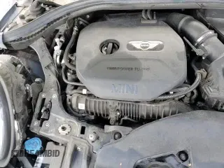 ✅ 2018 MINI Clubman Cooper S • VIN: WMWLU5C5XJ2G02710 • Lot: 51916095. Listed on Copart with 72,915 mi. Free auction sales archive from the USA and detailed vehicle history report at DreamBid. Image 14.