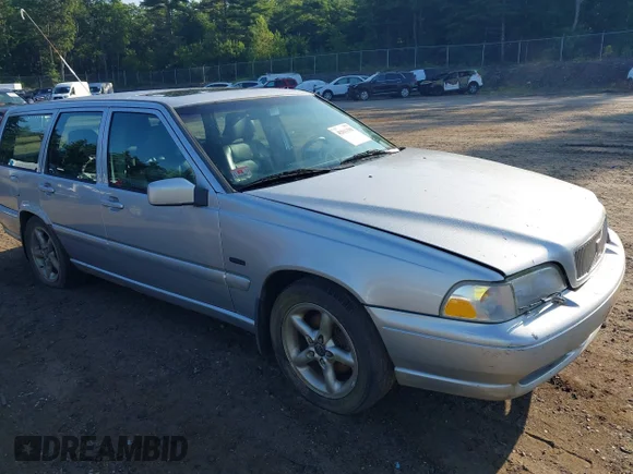 ✅ 1998 Volvo V70 GLT • VIN: YV1LW5649W2450367 • Lot: 42811338. Listed on IAAI with 147,192 mi. Free auction sales archive from the USA and detailed vehicle history report at DreamBid. Image 1.