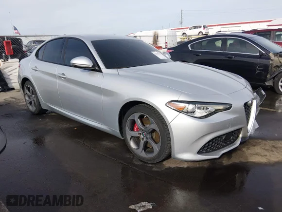 ✅ 2017 Alfa Romeo Giulia • VIN: ZARFAEDN4H7533116 • Lot: 44049153. Listed on IAAI with 87,561 mi. Free auction sales archive from the USA and detailed vehicle history report at DreamBid. Image 1.