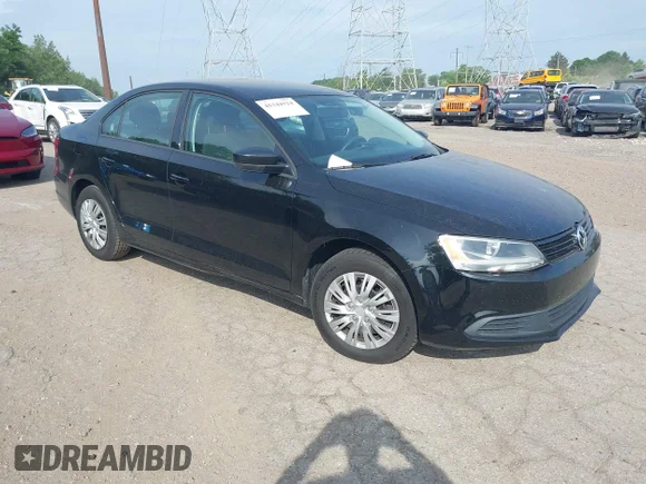 ✅ 2014 Volkswagen Jetta S • VIN: 3VW2K7AJ3EM381198 • Lot: 45344524. Wystawiony na IAAI z przebiegiem 73 101 mil. Bezpłatny archiwum sprzedaży aukcyjnych z USA i szczegółowy raport historii pojazdu na DreamBid. Zdjęcie 1.