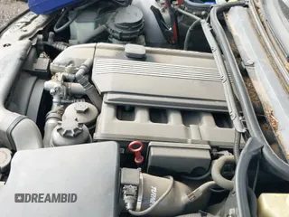 ✅ 2002 BMW 3 Series 330i • VIN: WBAEV53422KM20771 • Lot: 42703688. Wystawiony na IAAI z przebiegiem 180 402 mil. Bezpłatny archiwum sprzedaży aukcyjnych z USA i szczegółowy raport historii pojazdu na DreamBid. Zdjęcie 13.