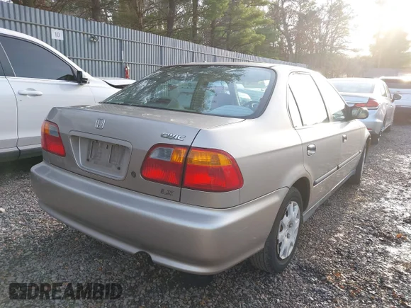 ✅ 2000 Honda Civic LX • VIN: 1HGEJ6571YL009071 • Лот: 43831993. Опубліковано раніше на IAAI з пробігом 103 361 миль. Безкоштовний доступ до архіву аукціонних продажів зі США та докладний звіт про історію автомобіля на DreamBid. Зображення 4.