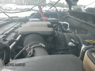 ✅ 2021 Chevrolet Suburban LT • VIN: 1GNSKCKD5MR391000 • Lot: 41775850. Wystawiony na IAAI z przebiegiem 197 353 mil. Bezpłatny archiwum sprzedaży aukcyjnych z USA i szczegółowy raport historii pojazdu na DreamBid. Zdjęcie 19.