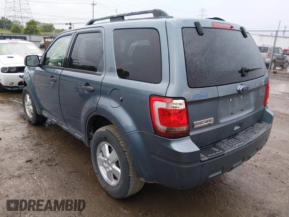 ✅ 2010 Ford Escape XLT • VIN: 1FMCU0D78AKC64609 • Lot: 45199710. Wystawiony na IAAI z przebiegiem 107 196 mil. Bezpłatny archiwum sprzedaży aukcyjnych z USA i szczegółowy raport historii pojazdu na DreamBid. Zdjęcie 3.