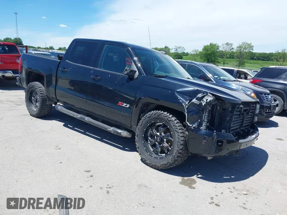 ✅ 2018 Chevrolet Silverado 1500 LTZ • VIN: 3GCUKSEJ1JG221578 • Lot: 45381217. Wystawiony na IAAI z przebiegiem 158 332 mil. Bezpłatny archiwum sprzedaży aukcyjnych z USA i szczegółowy raport historii pojazdu na DreamBid. Zdjęcie 1.