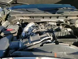 ✅ 2024 GMC Sierra 3500HD SLT • VIN: 1GT49UEYXRF257660 • Lot: 96170865. Wystawiony na Copart z przebiegiem 22 336 mil. Bezpłatny archiwum sprzedaży aukcyjnych z USA i szczegółowy raport historii pojazdu na DreamBid. Zdjęcie 13.