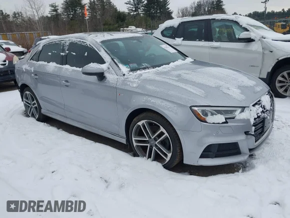 ✅ 2018 Audi A3 Premium Plus • VIN: WAUJ8GFF9J1015249 • Lot: 41302131. Wystawiony na IAAI z przebiegiem 74 517 mil. Bezpłatny archiwum sprzedaży aukcyjnych z USA i szczegółowy raport historii pojazdu na DreamBid. Zdjęcie 1.