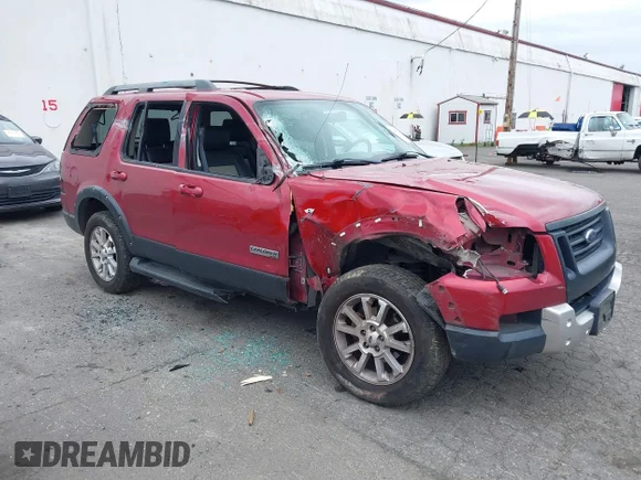 ✅ 2008 Ford Explorer XLT • VIN: 1FMEU73888UA13969 • Lot: 44851734. Wystawiony na IAAI z przebiegiem 100 166 mil. Bezpłatny archiwum sprzedaży aukcyjnych z USA i szczegółowy raport historii pojazdu na DreamBid. Zdjęcie 1.