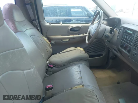 ✅ 1999 Ford F-150 XL • VIN: 1FTRF07WXXKA67235 • Lot: 43011070. Wystawiony na IAAI z przebiegiem 127 286 mil. Bezpłatny archiwum sprzedaży aukcyjnych z USA i szczegółowy raport historii pojazdu na DreamBid. Zdjęcie 5.