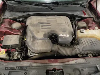 ✅ 2017 Chrysler 300 Limited • VIN: 2C3CCARG9HH522003 • Lot: 82187345. Wystawiony na Copart z przebiegiem 92 149 mil. Bezpłatny archiwum sprzedaży aukcyjnych z USA i szczegółowy raport historii pojazdu na DreamBid. Zdjęcie 15.