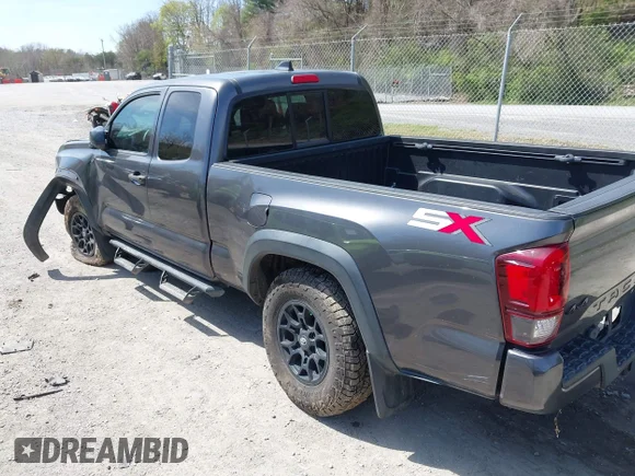 ✅ 2021 Toyota Tacoma SR • VIN: 3TYSZ5AN4MT009992 • Lot: 44809233. Wystawiony na IAAI z przebiegiem 66 335 mil. Bezpłatny archiwum sprzedaży aukcyjnych z USA i szczegółowy raport historii pojazdu na DreamBid. Zdjęcie 3.