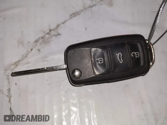 ✅ 2018 Volkswagen Beetle S • VIN: 3VW5DAAT2JM505171 • Лот: 44743992. Опубліковано раніше на IAAI з пробігом 91 341 миль. Безкоштовний доступ до архіву аукціонних продажів зі США та докладний звіт про історію автомобіля на DreamBid. Зображення 11.