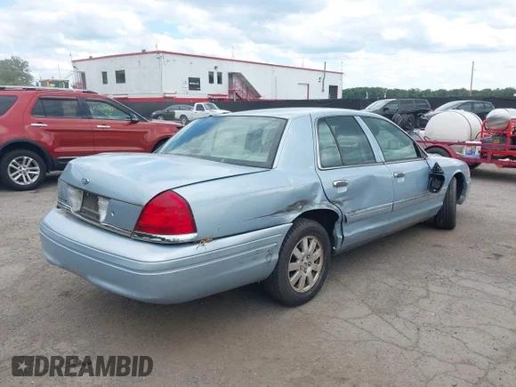 ✅ 2007 Ford Crown Victoria LX • VIN: 2FAHP74V77X115581 • Лот: 45392602. Опубликован ранее на IAAI с пробегом Не указан. Бесплатный доступ к архиву аукционных продаж из США и подробный отчёт об истории автомобиля на DreamBid. Изображение 4.