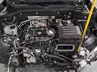 ✅ 2025 Volkswagen Atlas SE • VIN: 1V2HE2CA4SC204398 • Лот: 93465785. Опубликован ранее на Copart с пробегом 17 247 миль. Бесплатный доступ к архиву аукционных продаж из США и подробный отчёт об истории автомобиля на DreamBid. Изображение 15.