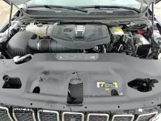 ✅ 2023 Jeep Wagoneer Series II • VIN: 1C4SJRBP3PS509583 • Лот: 54601365. Опубликован ранее на Copart с пробегом 22 202 миль. Бесплатный доступ к архиву аукционных продаж из США и подробный отчёт об истории автомобиля на DreamBid. Изображение 14.