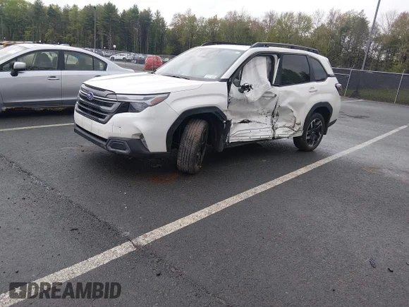 ✅ 2025 Subaru Forester Limited • VIN: JF2SLDNC9SH471225 • Lot: 45091527. Wystawiony na IAAI z przebiegiem 27 401 mil. Bezpłatny archiwum sprzedaży aukcyjnych z USA i szczegółowy raport historii pojazdu na DreamBid. Zdjęcie 2.