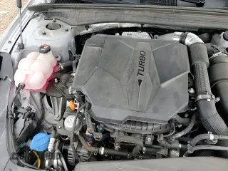 ✅ 2024 Kia K5 GT • VIN: 5XXG44J83RG252030 • Lot: 65829405. Wystawiony na Copart z przebiegiem 27 652 mil. Bezpłatny archiwum sprzedaży aukcyjnych z USA i szczegółowy raport historii pojazdu na DreamBid. Zdjęcie 15.