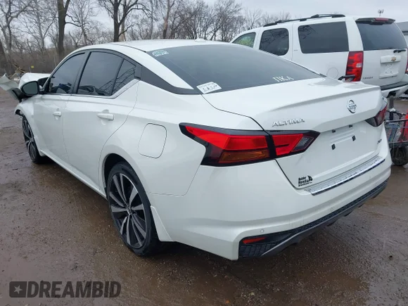 ✅ 2022 Nissan Altima SR • VIN: 1N4BL4CW3NN411786 • Lot: 44503187. Wystawiony na IAAI z przebiegiem 40 628 mil. Bezpłatny archiwum sprzedaży aukcyjnych z USA i szczegółowy raport historii pojazdu na DreamBid. Zdjęcie 3.