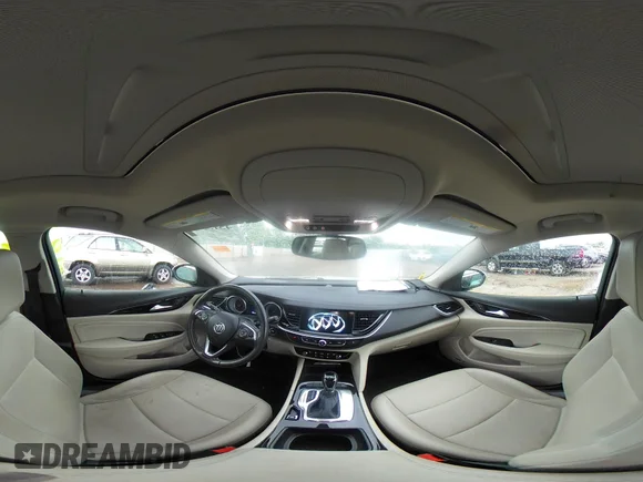 ✅ 2018 Buick Regal Essence • VIN: W04GP6SX5J1134578 • Lot: 45155956. Wystawiony na IAAI z przebiegiem 49 873 mil. Bezpłatny archiwum sprzedaży aukcyjnych z USA i szczegółowy raport historii pojazdu na DreamBid. Zdjęcie 19.